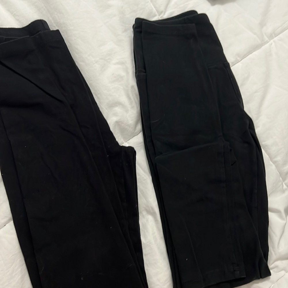 2 black leggings selling at once. flirtatude(left) and holister (right)